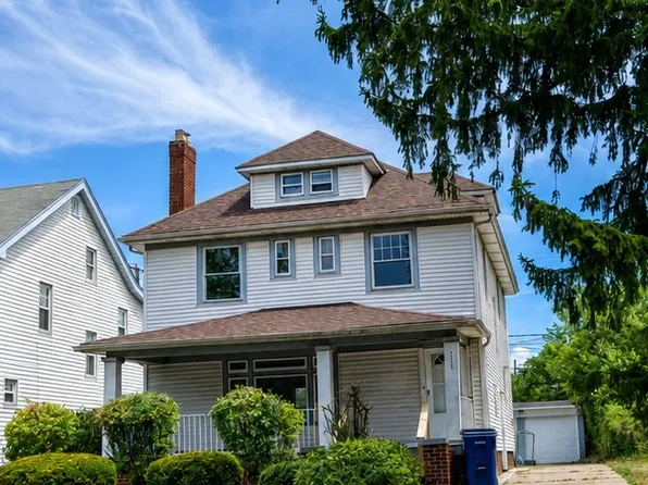 2123 Hampstead Rd, Cleveland Heights, OH 44118