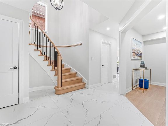 4th image of 22 Rangeland Rd