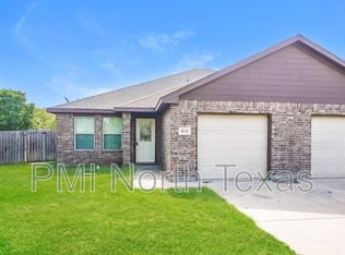 618 N 6th St, Gunter, TX 75058