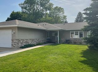 4402 Nostalgia Ln, Waterloo, IA 50701