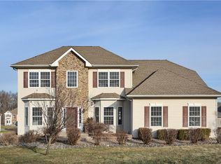 2072 Independence Dr, New Windsor, NY 12553