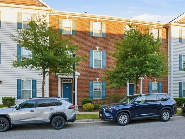 208 Breccia Ln, Virginia Beach, VA 23462