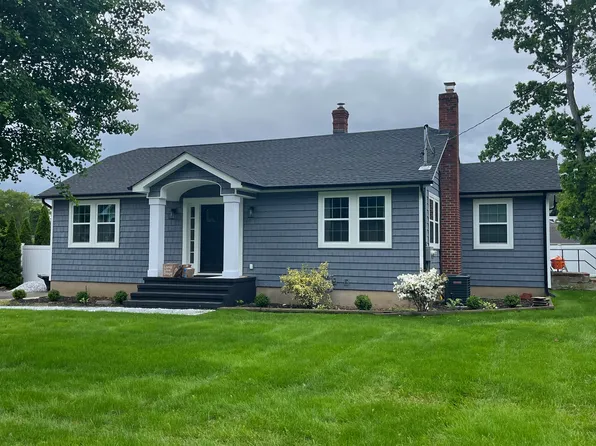 (undisclosed Address), Kings Park, NY 11754