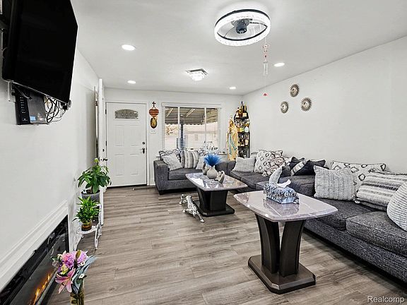5th image of 7268 Hupp Ave