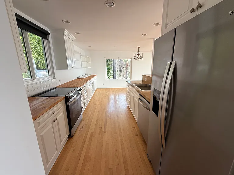 18139 Coastline Dr #4 — Photo 28