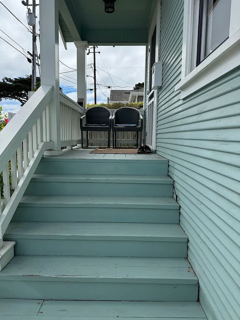 Charming 1 bedroom home with office Suite Available September 01, 2026! — Photo 4