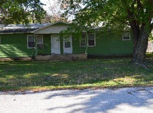 203 11th St, Ogden, KS 66517