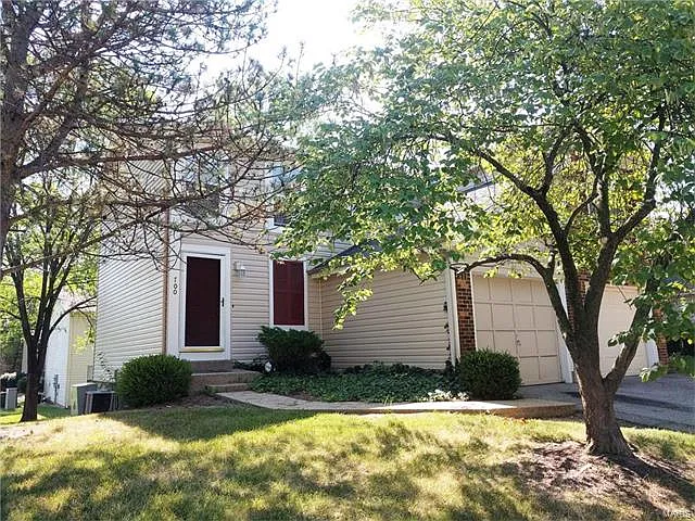 700 Sugar Glen Dr photo 1
