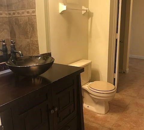 Master bathroom and Bedroom1
