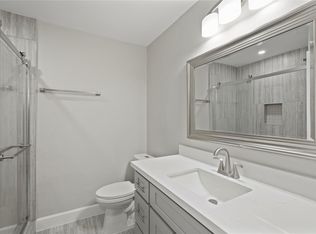 2101 Fountain View Dr #59-F, Houston, TX 77057