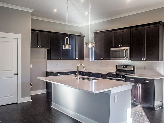 4th image of 2560 Voyagers Cir