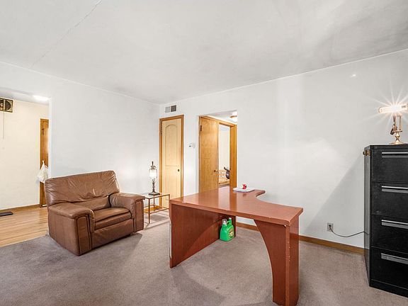 5th image of 3141 S 48th STREET