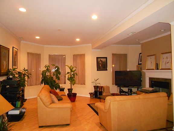 2nd image of 4230 S Dr Martin Luther King Jr Dr #2N