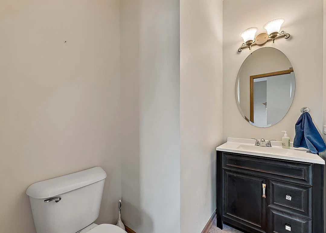 3 bed, 2.5 bath, 1592 sqft, $2,700 — Photo 1