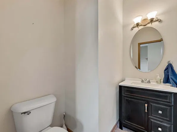 3101 Valley Falls St, Elgin, IL 60124