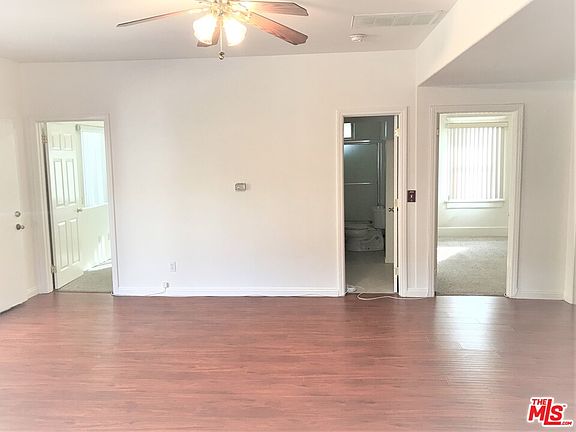 4th image of 474 N Serrano Ave