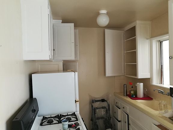 5th image of 1007 E Ocean Blvd APT 13