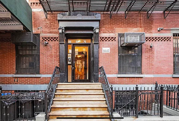 Rented by Oxford Property Group | media 17