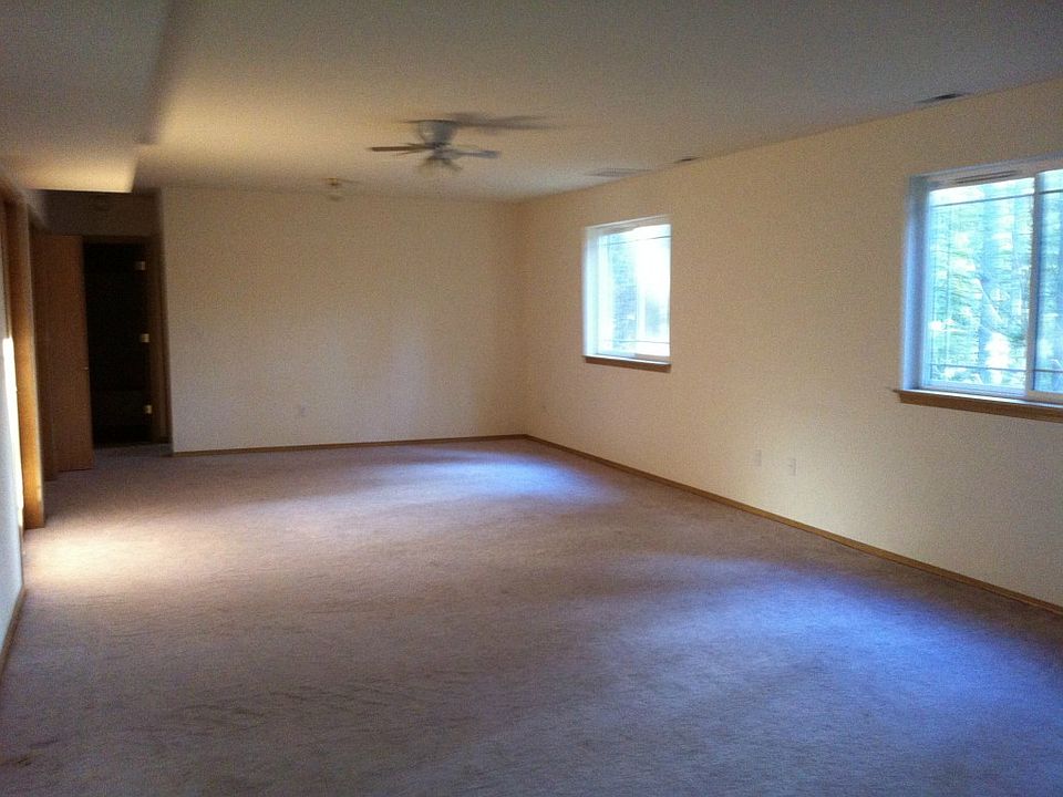 1st image of 17625 E Clear Lake Blvd SE