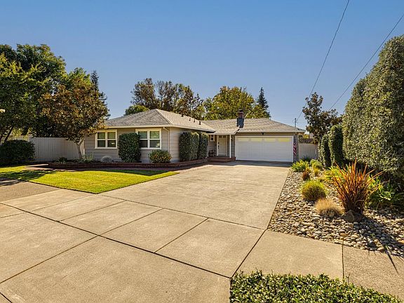 2nd image of 1033 Summerfield Road