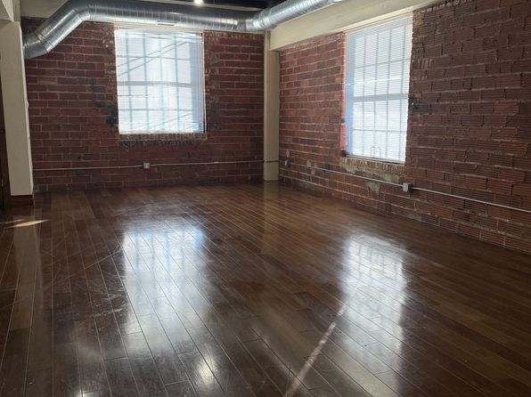 213 W Olive St APT 208