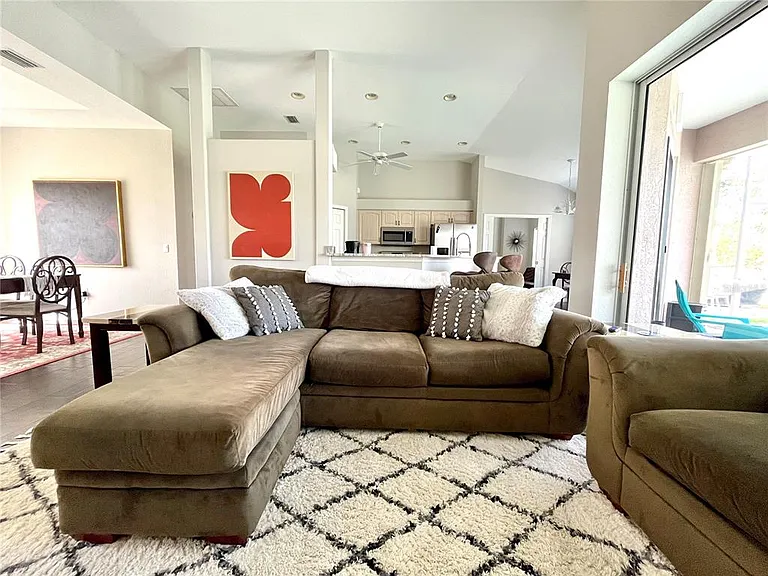 1268 W Hillsborough Blvd — Photo 3