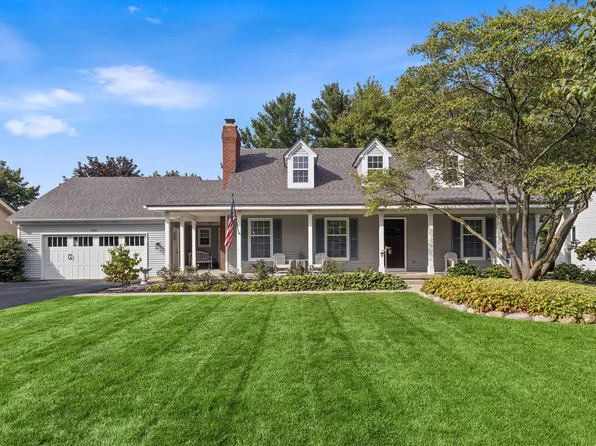 1861 Pinegrove Dr, Jenison, MI 49428