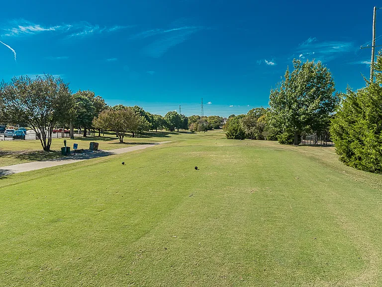 1835 Cedar Crest Blvd — Photo 35