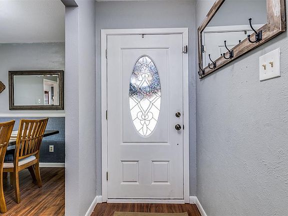 4th image of 800 Cornish Oak Ct