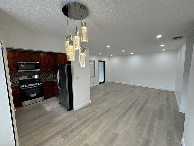 11660 NW 45th St #1-4 — Photo 5