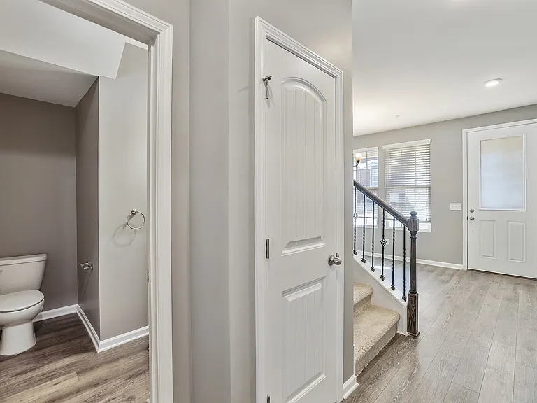 742 Tennypark Ln — Photo 9