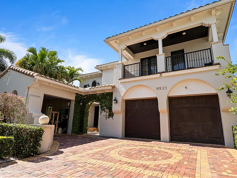 9521 Eden Mnr — Photo 19