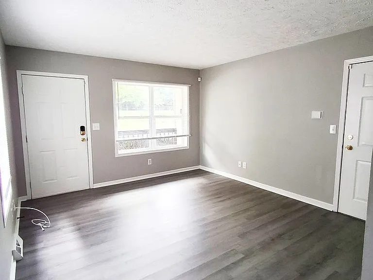 9 N Freeman St — Photo 2