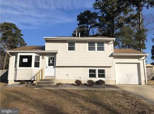 1654 Jackson Dr, Vineland, NJ 08360