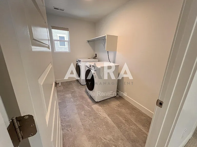 909 Sagehill Dr — Photo 31