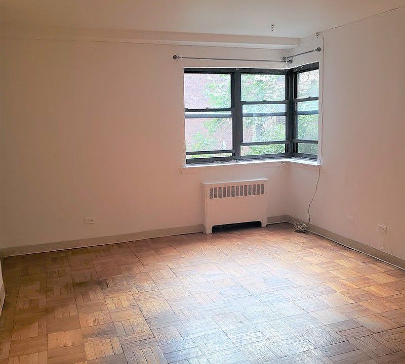 1st image of 2514 31st Ave APT 1F