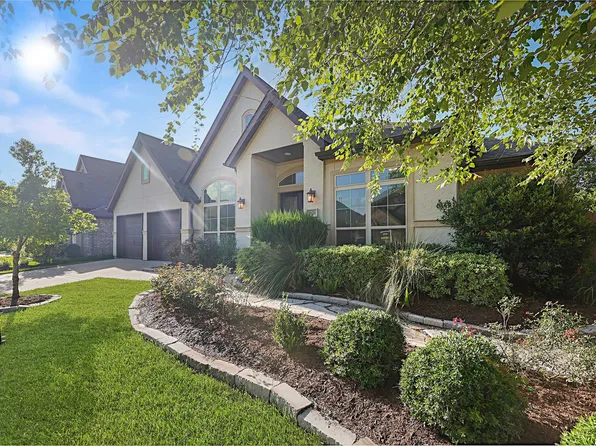 3920 Pinecrest Peak Dr, Spring, TX 77386