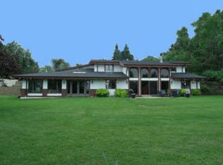 N64W19628 Mill Rd, Menomonee Falls, WI 53051