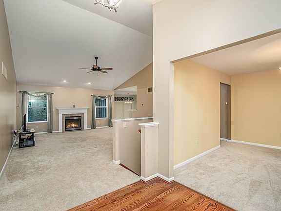 3rd image of 2851 Rolling Green Ct