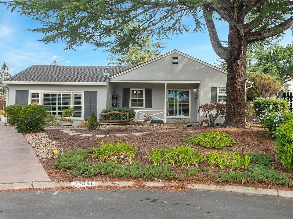 1st image of 22091 Hibiscus Ct