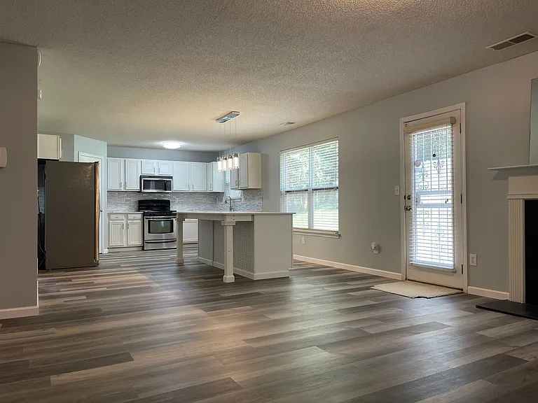 607 Pipkin Dr — Photo 9