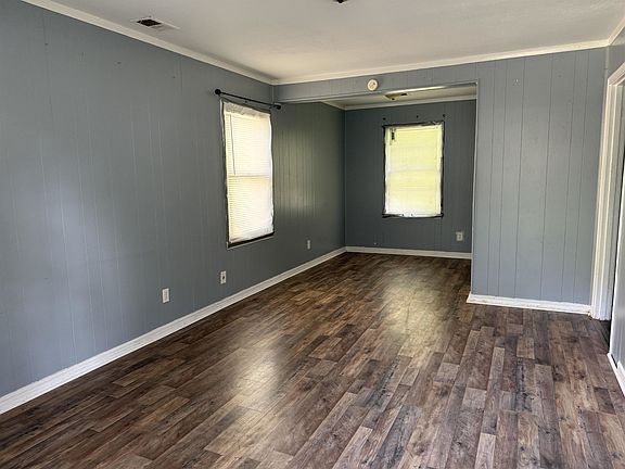 2nd image of 4215 Boyce Ave