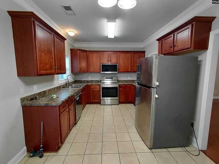 300 Hampton Forest Dr — Photo 11