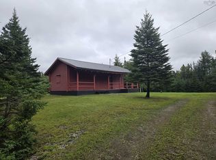 21 Lakefront Dr, Loch Lomond, NS B2E 1B3