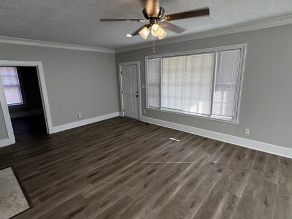 5th image of 1418 Snowden Ave