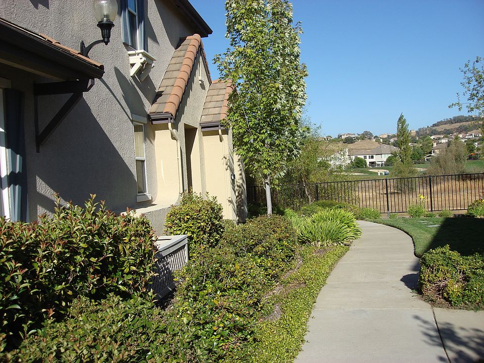 1st image of 2310 Esplanade Cir