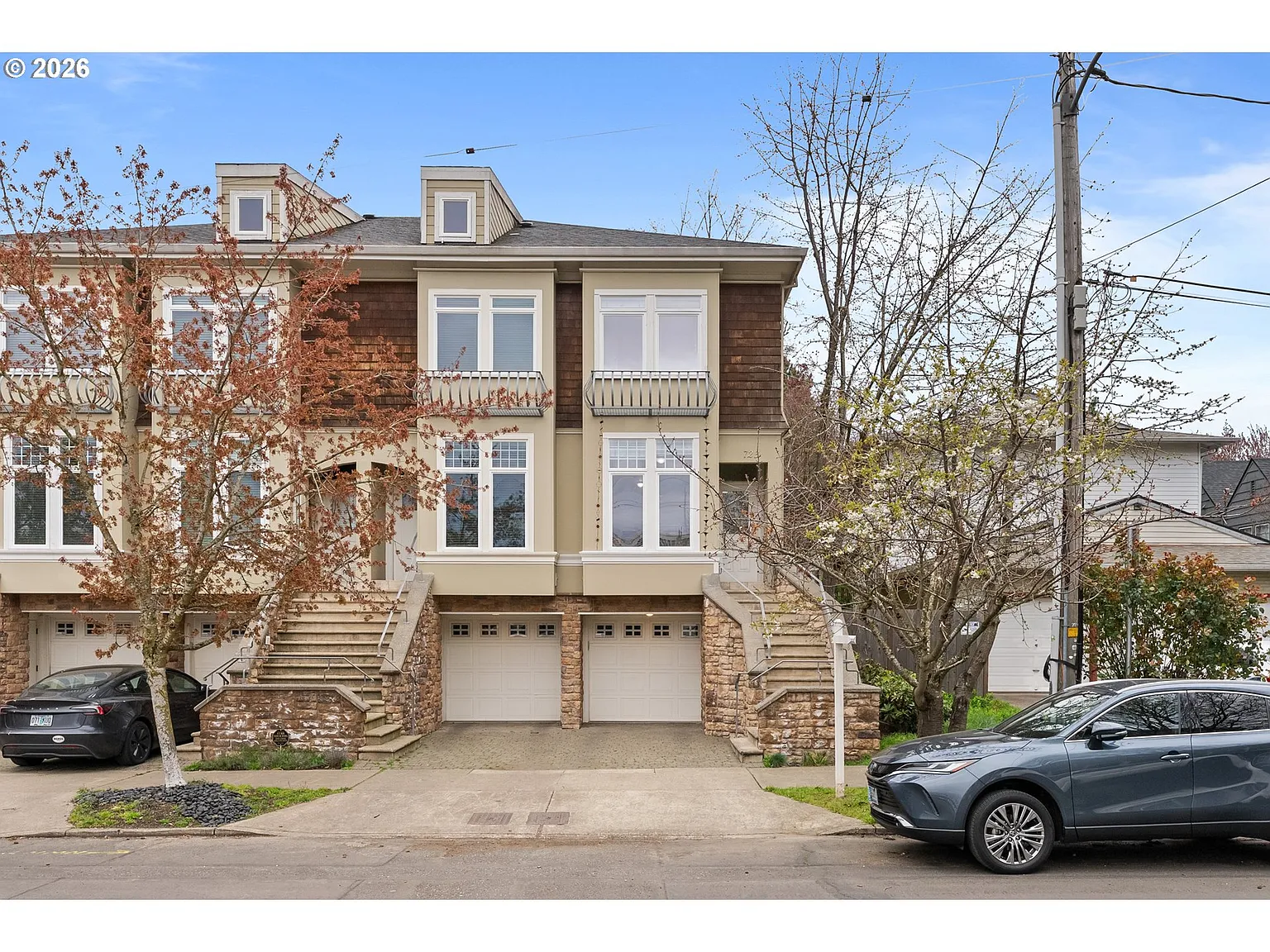 723 NE Tillamook St photo 1