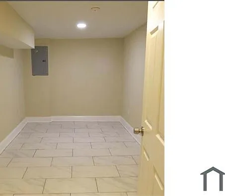 1323 W Wishart St — Photo 12