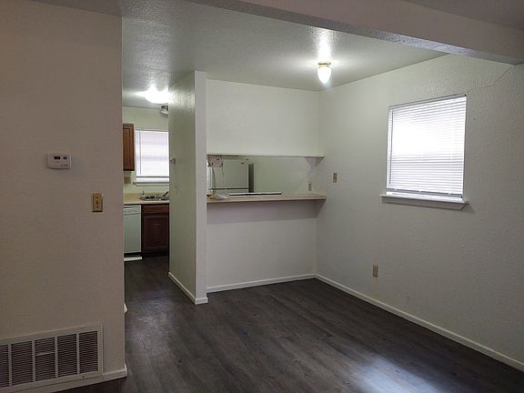 5th image of 622 & B Mill St #A