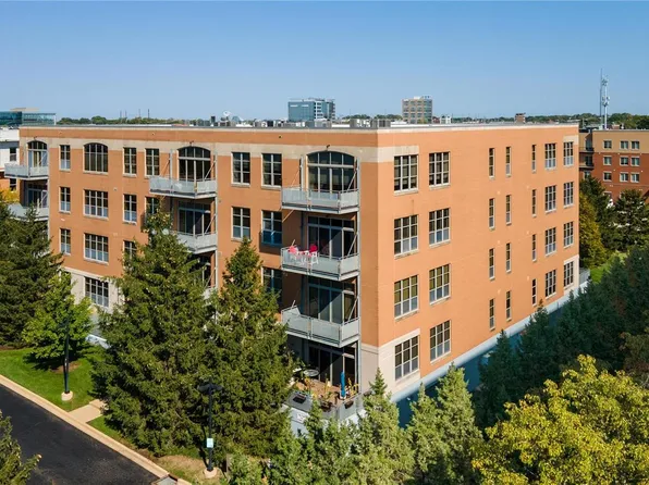 630 Emerson Rd APT 304, Saint Louis, MO 63141